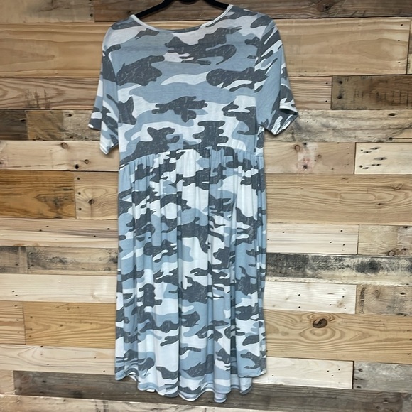Bombom size XL Gray Camo Print Short Sleeve Baby Doll Midi Lightweight Dress - Picture 7 of 7